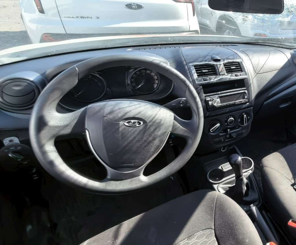 Lada Granta седан - 5