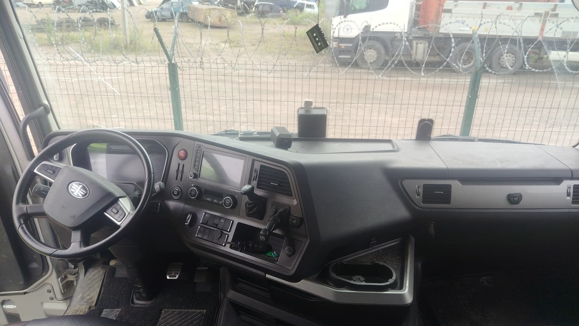 FAW J7 4x2 Седельный тягач - 5