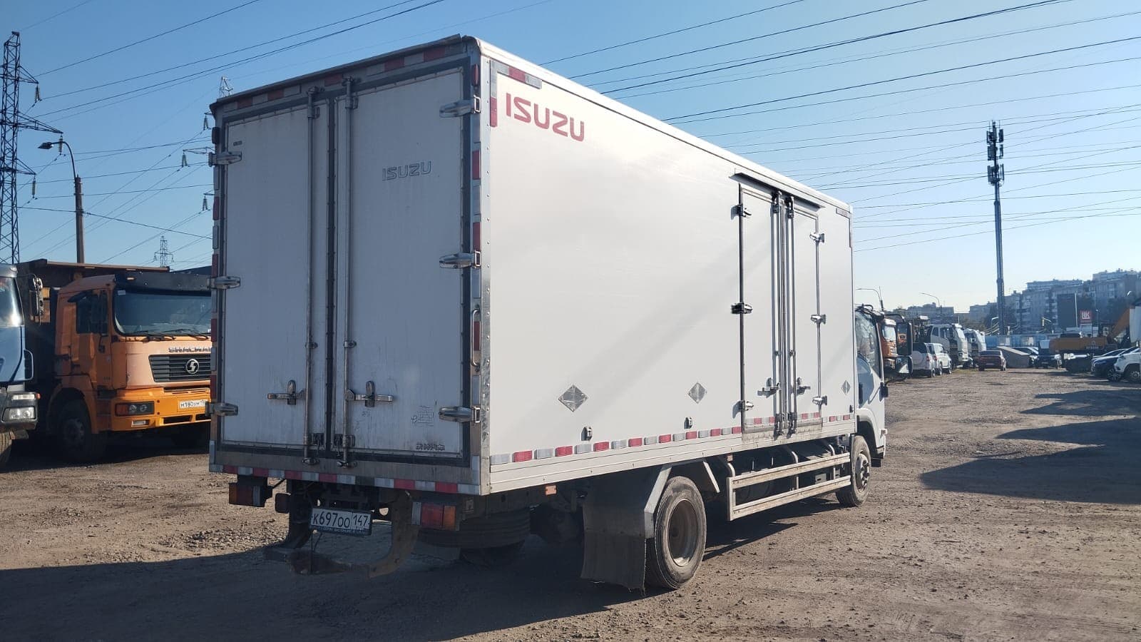 ISUZU ELF 10.5 4x2 Изотермический/рефрижератор - 3