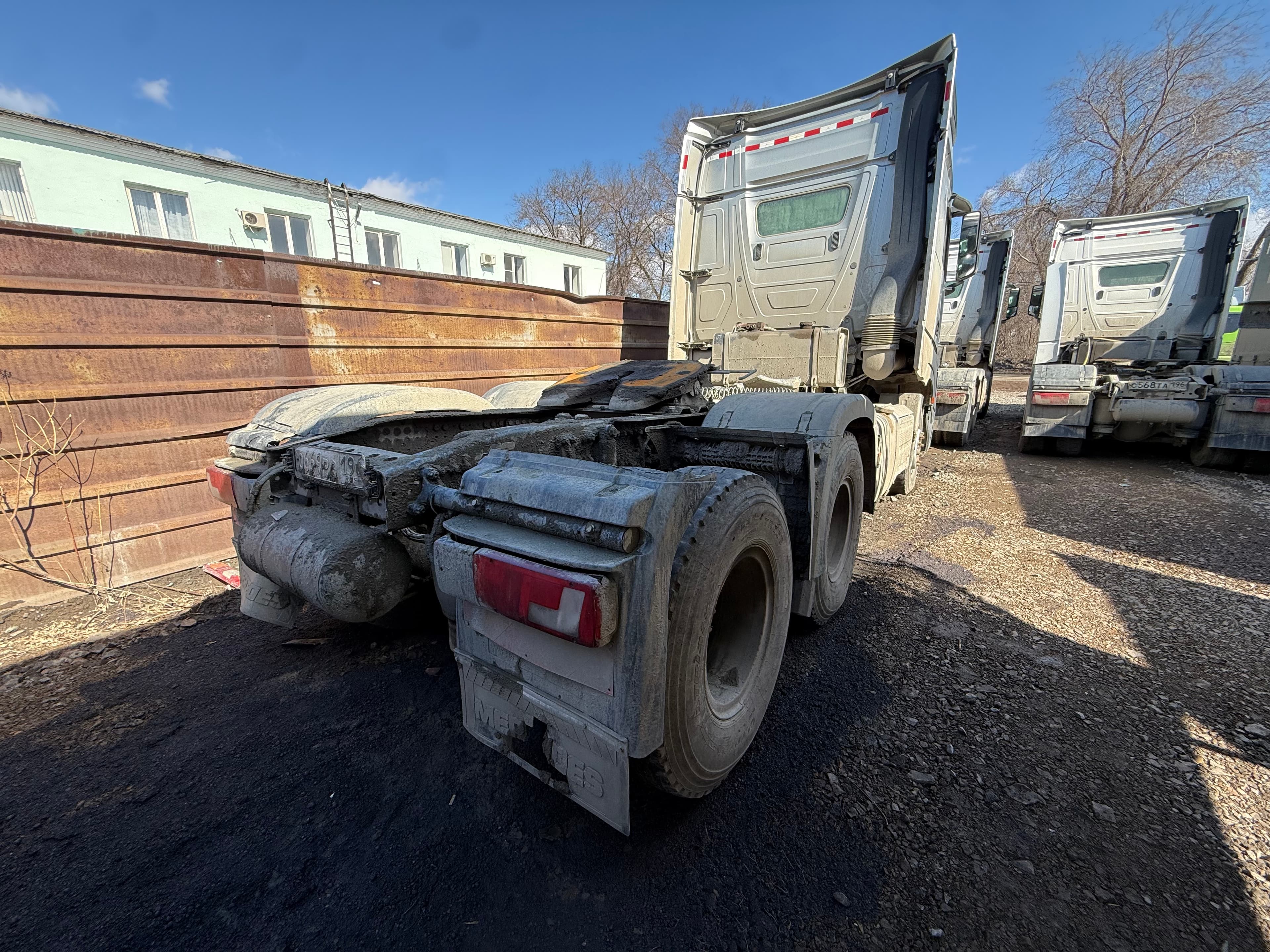 Mercedes-Benz Actros 6x4 Седельный тягач - 3