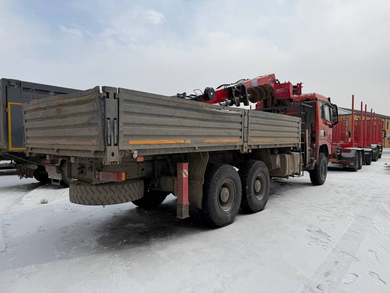 Карвинг 3370* на шасси Shacman SX3258 6x6 Бортовой с КМУ - 3