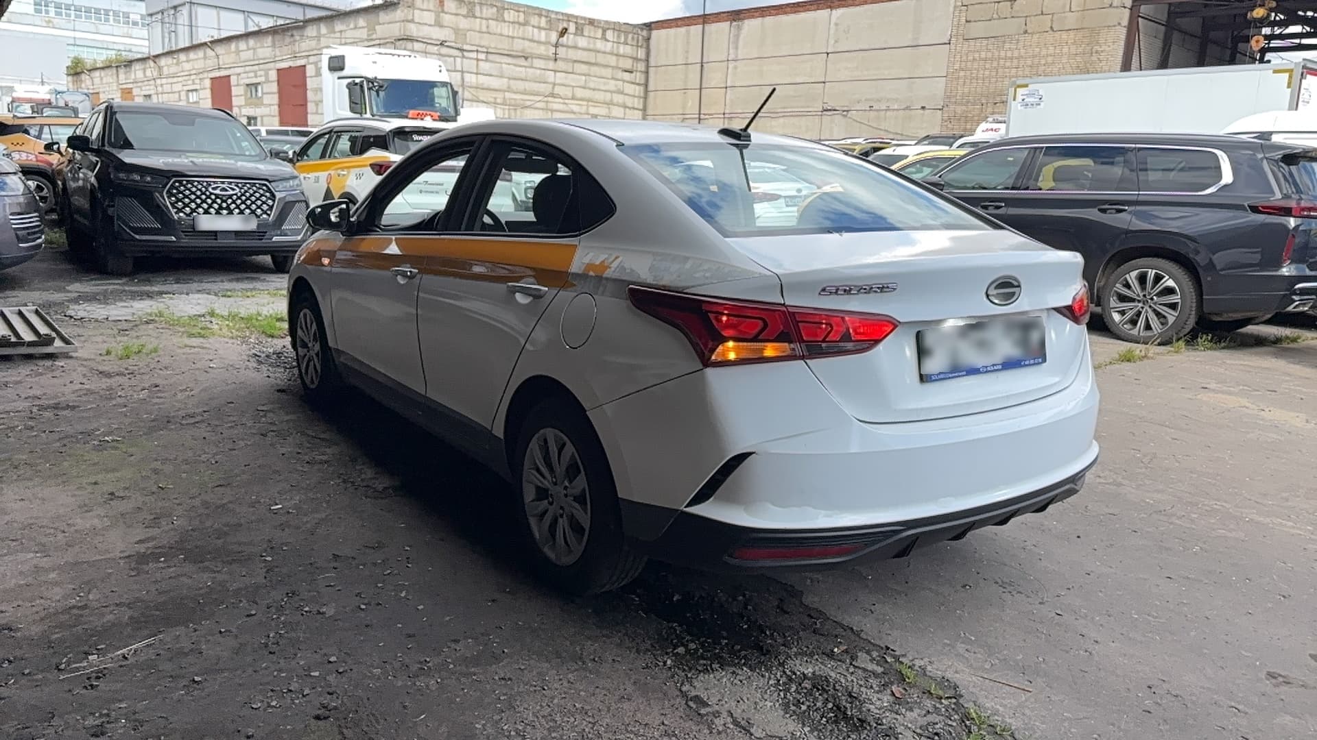 Hyundai Solaris - 4