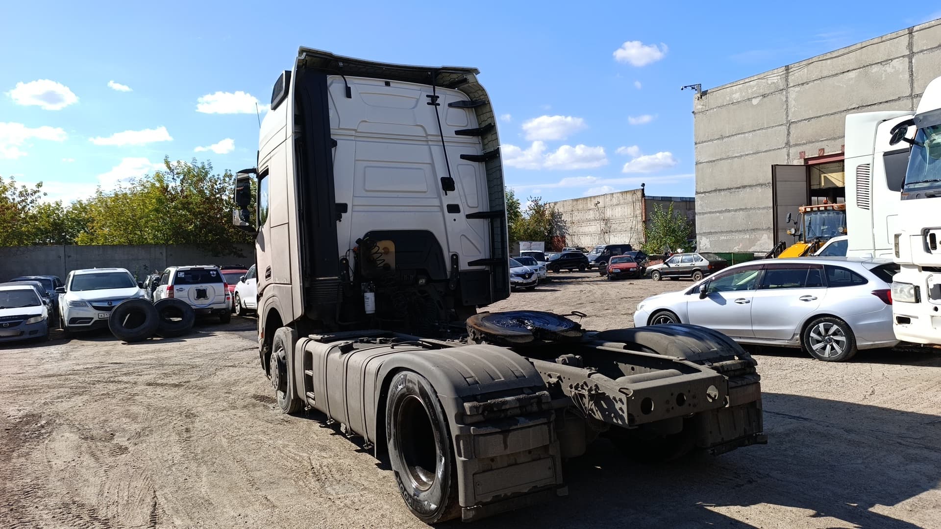 Shacman (Shaanxi) SX* 4x2 Седельный тягач - 4