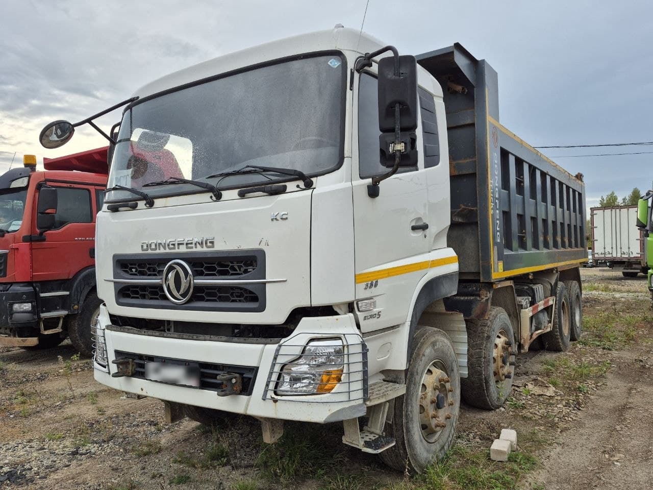 Dongfeng KC 8x4 Самосвал - 1