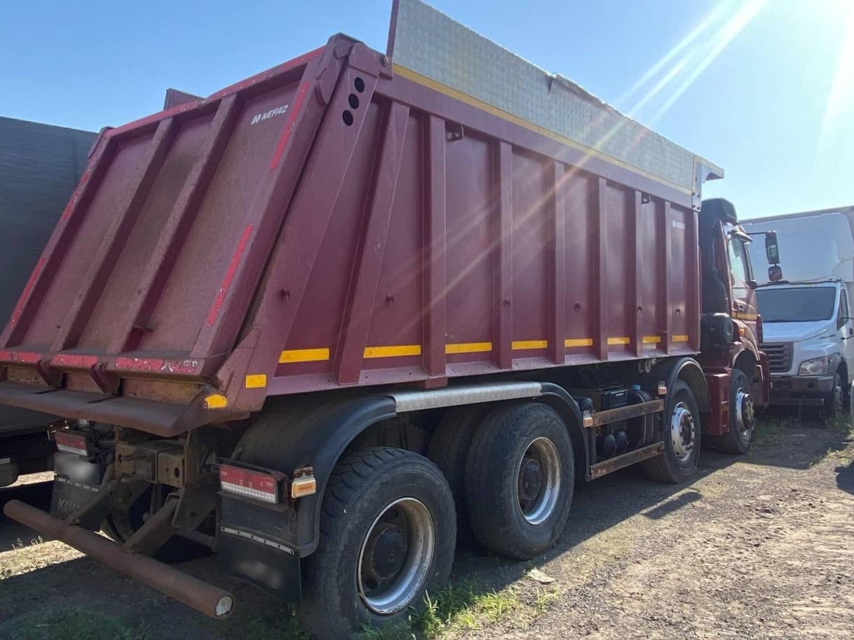 Камаз 65801-001-68 8x4 - 3