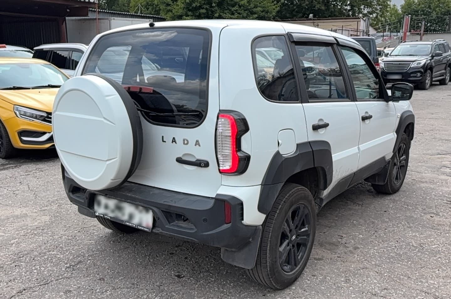 Lada Niva Travel - 3