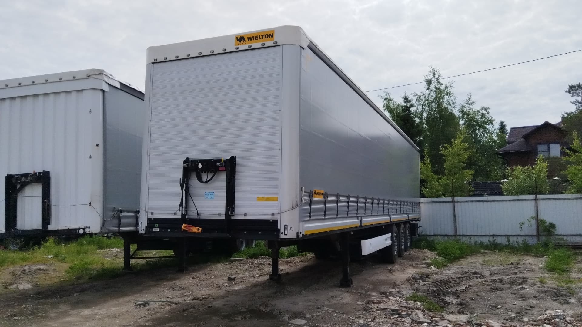 Wielton NS-3 Полуприцеп шторный - 1