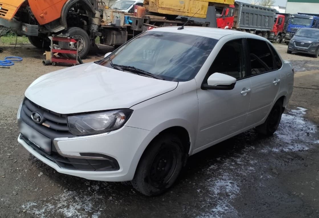 Lada Granta седан - 1