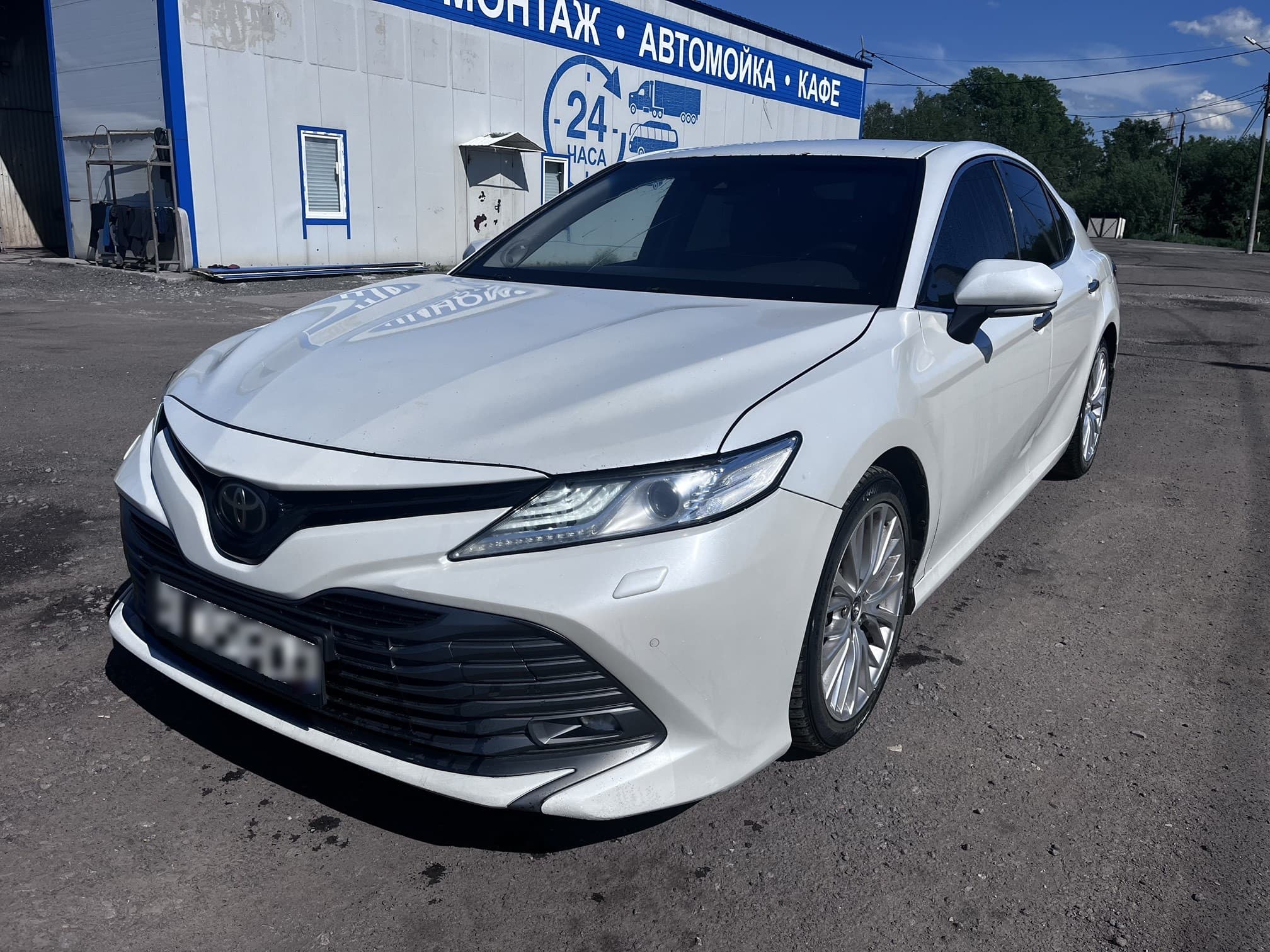 Toyota CAMRY - 1