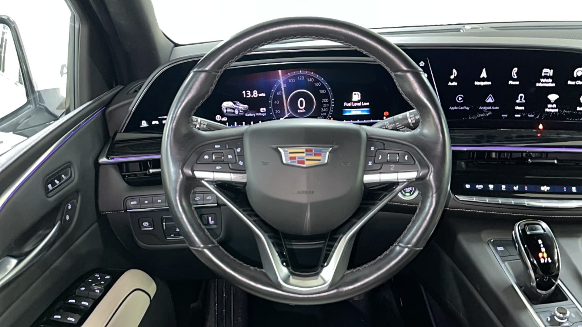 Cadillac Escalade - 5