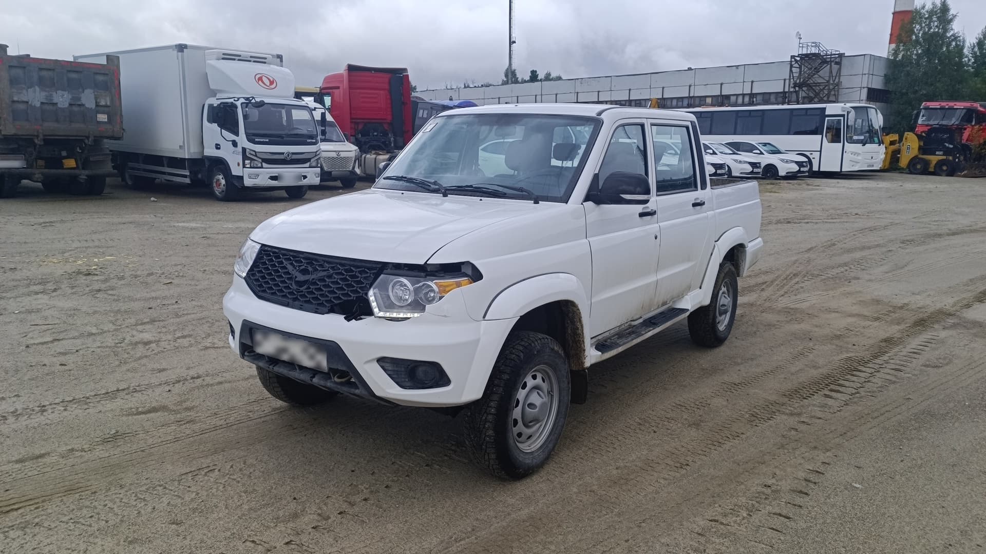 UAZ Pickup - 1