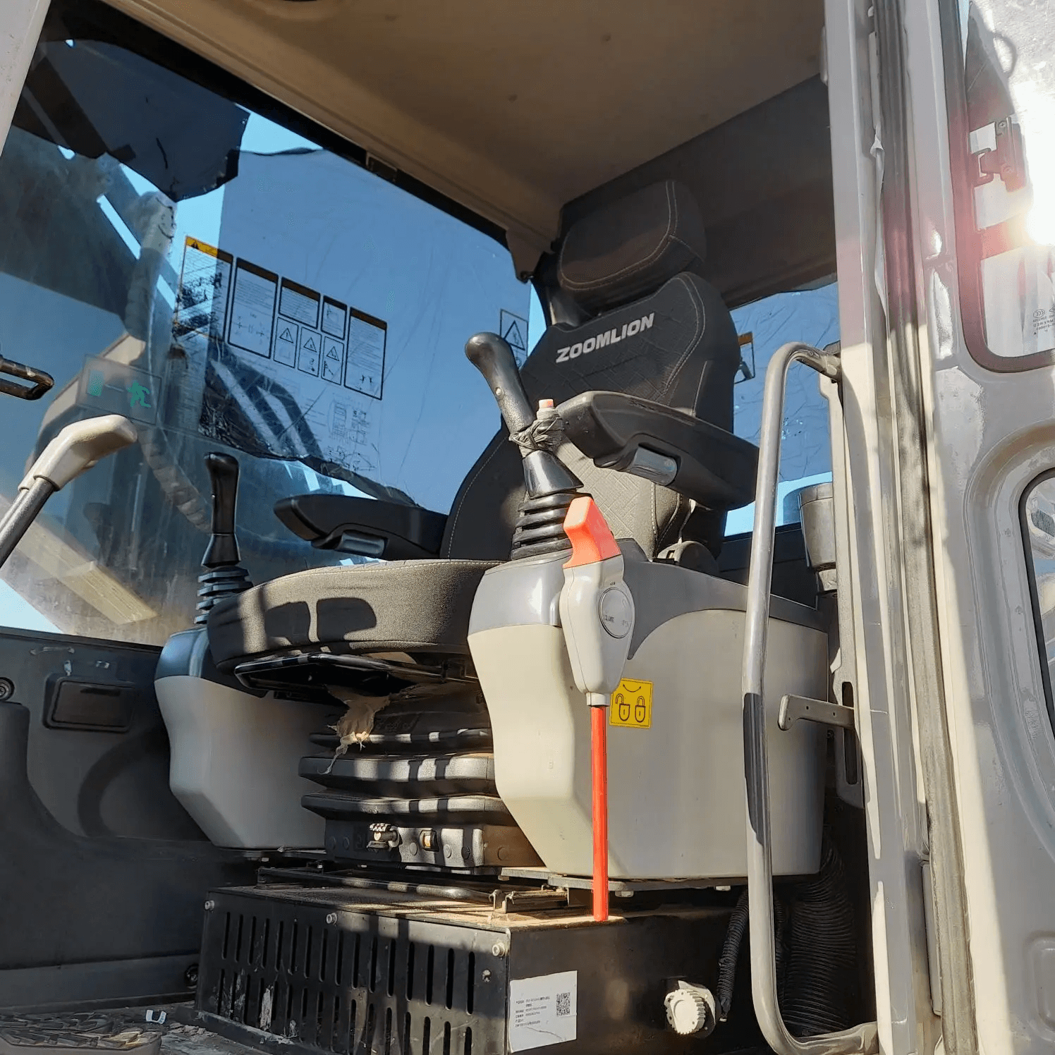 Zoomlion ZE215 Экскаватор - 5