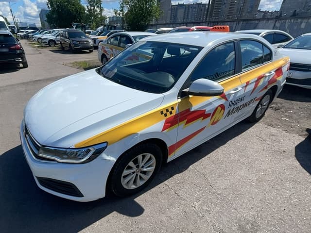 Volkswagen Bora - 1