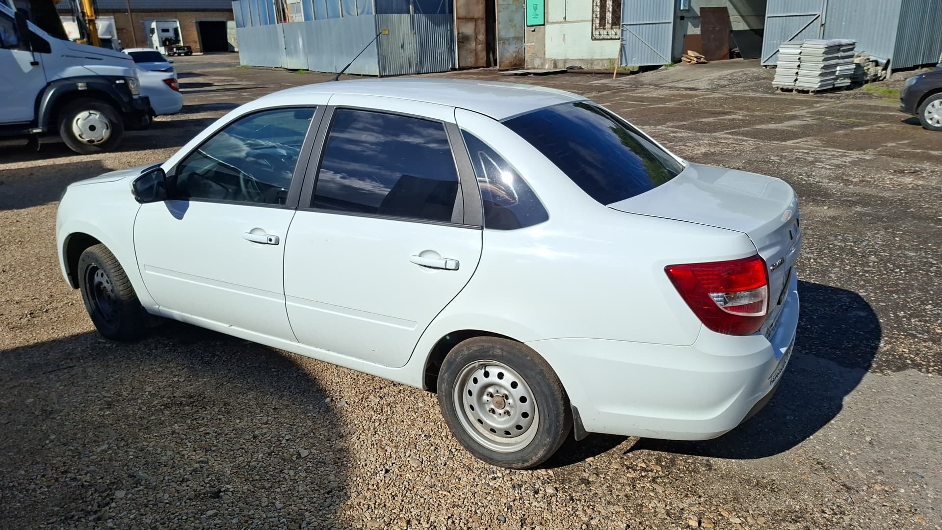 Lada Granta седан - 4
