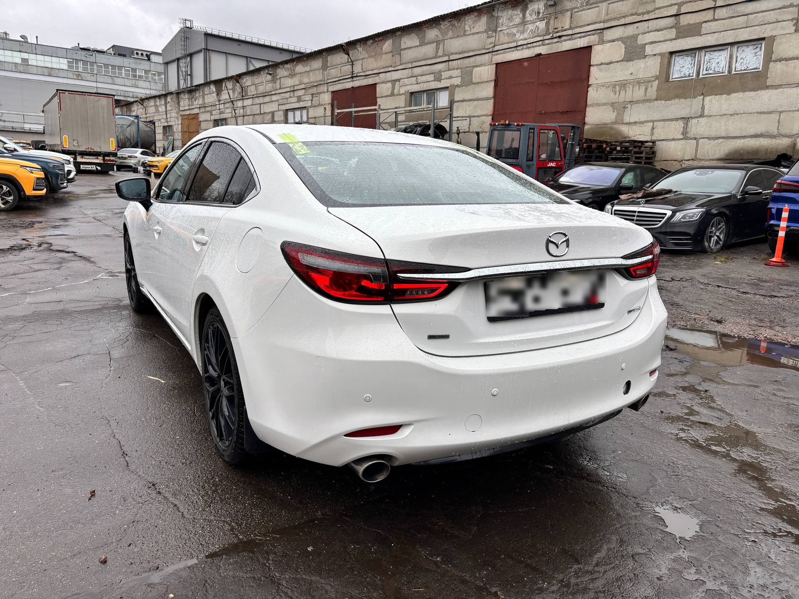 Mazda Atenza - 4