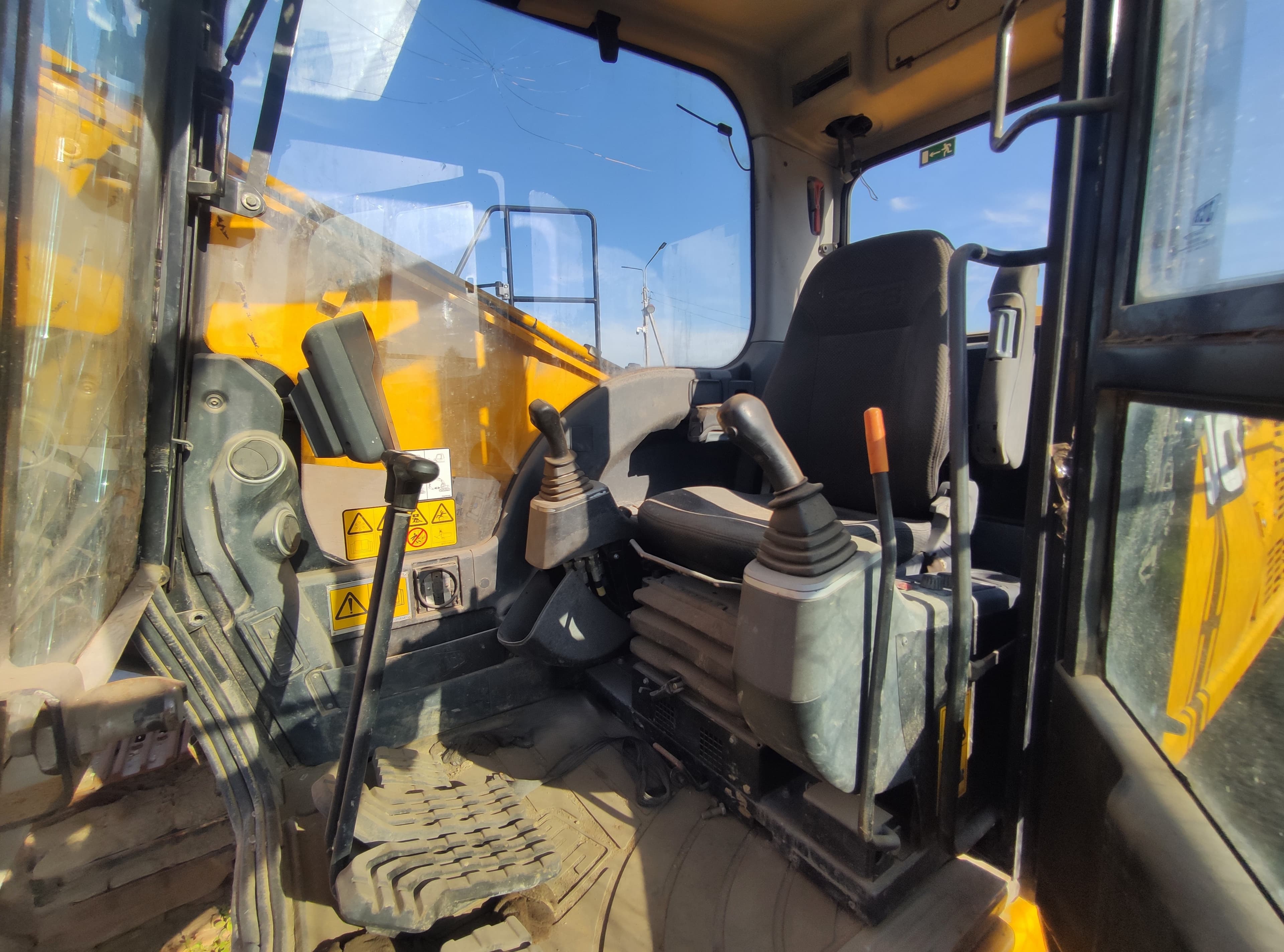 JCB JS 305 Экскаватор - 4