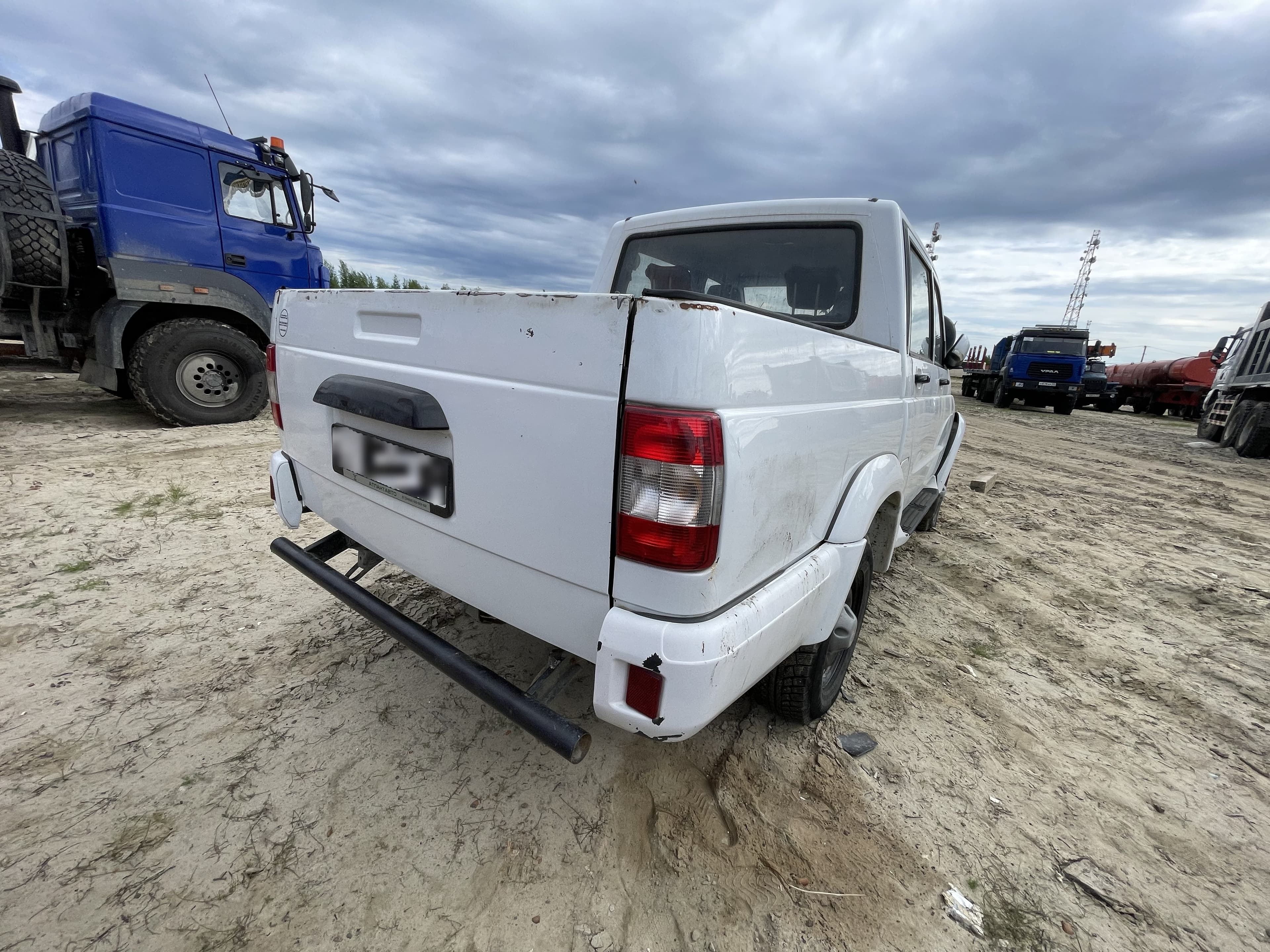 UAZ Pickup - 3