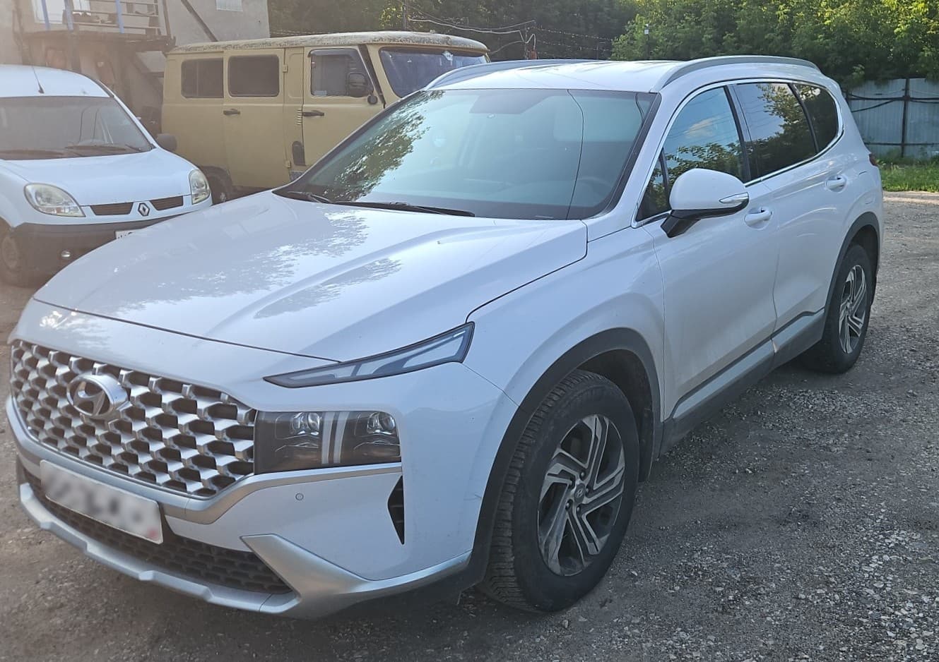 Hyundai Santa Fe - 1