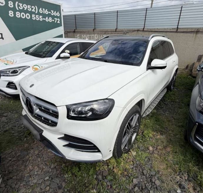 Mercedes-Benz GLS - 1