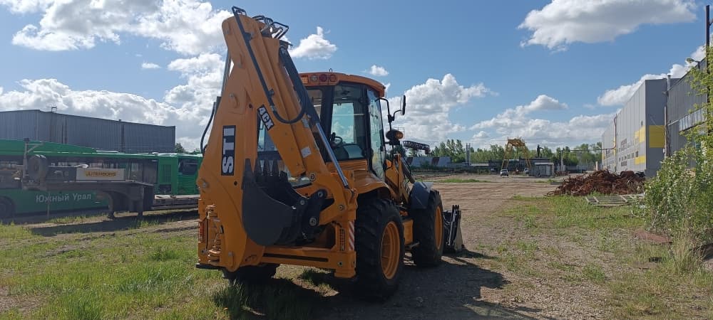 Sti 4CX Экскаватор-погрузчик - 3