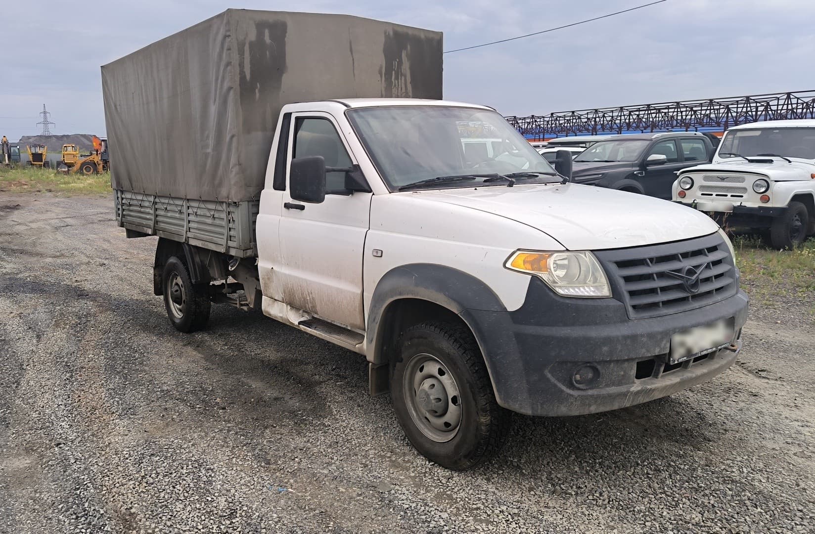 UAZ Profi - 2
