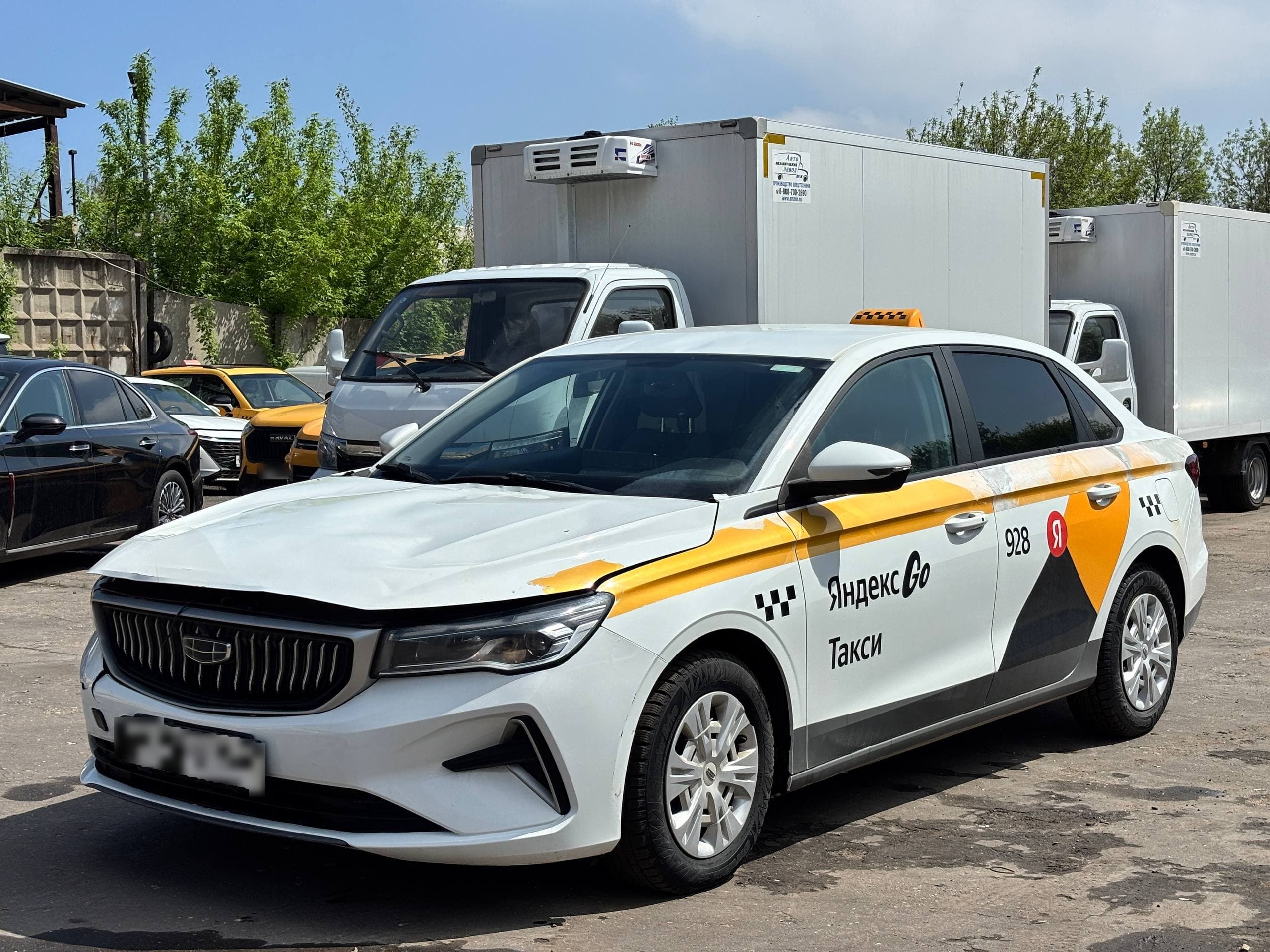Geely Emgrand 7 - 1