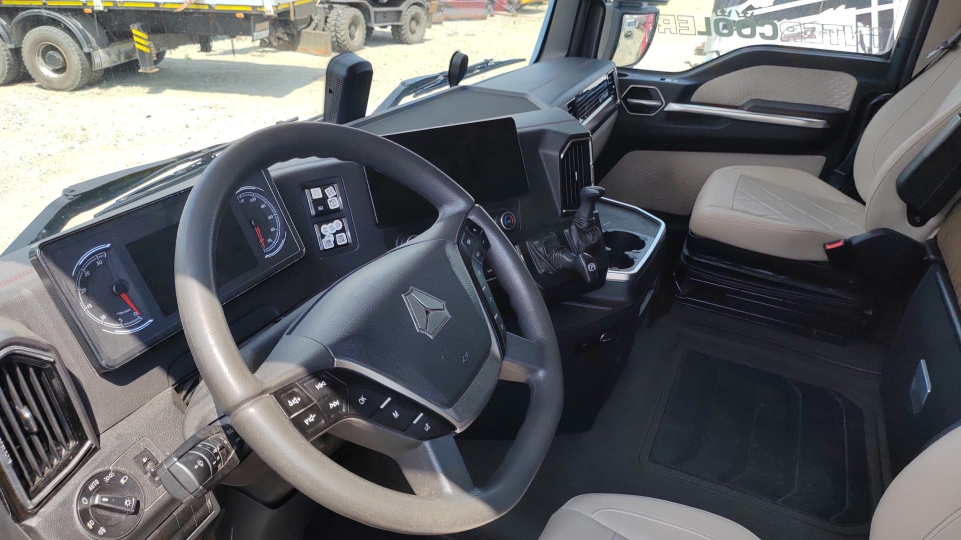 Sitrak C7H 4x2 Седельный тягач - 5