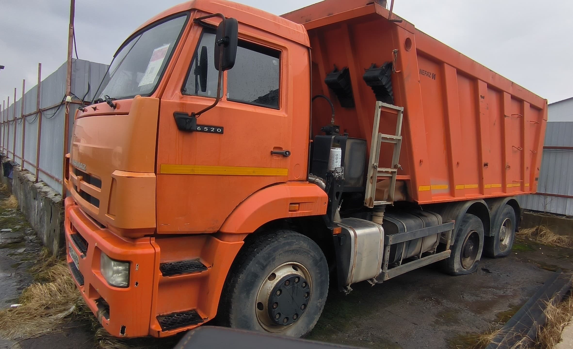 Камаз 6520 6X4 Самосвал - 1