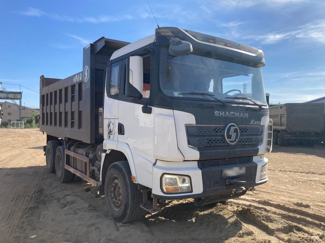 Shacman (Shaanxi) SX* 6x4 Самосвал - 2