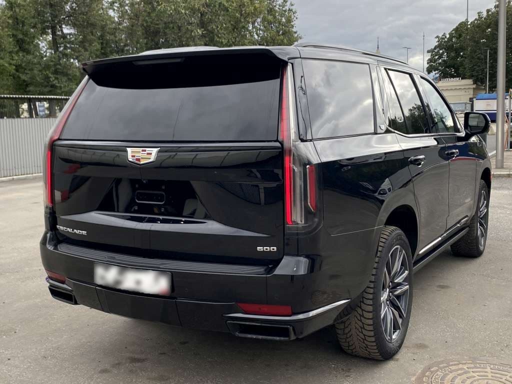 Cadillac Escalade - 3