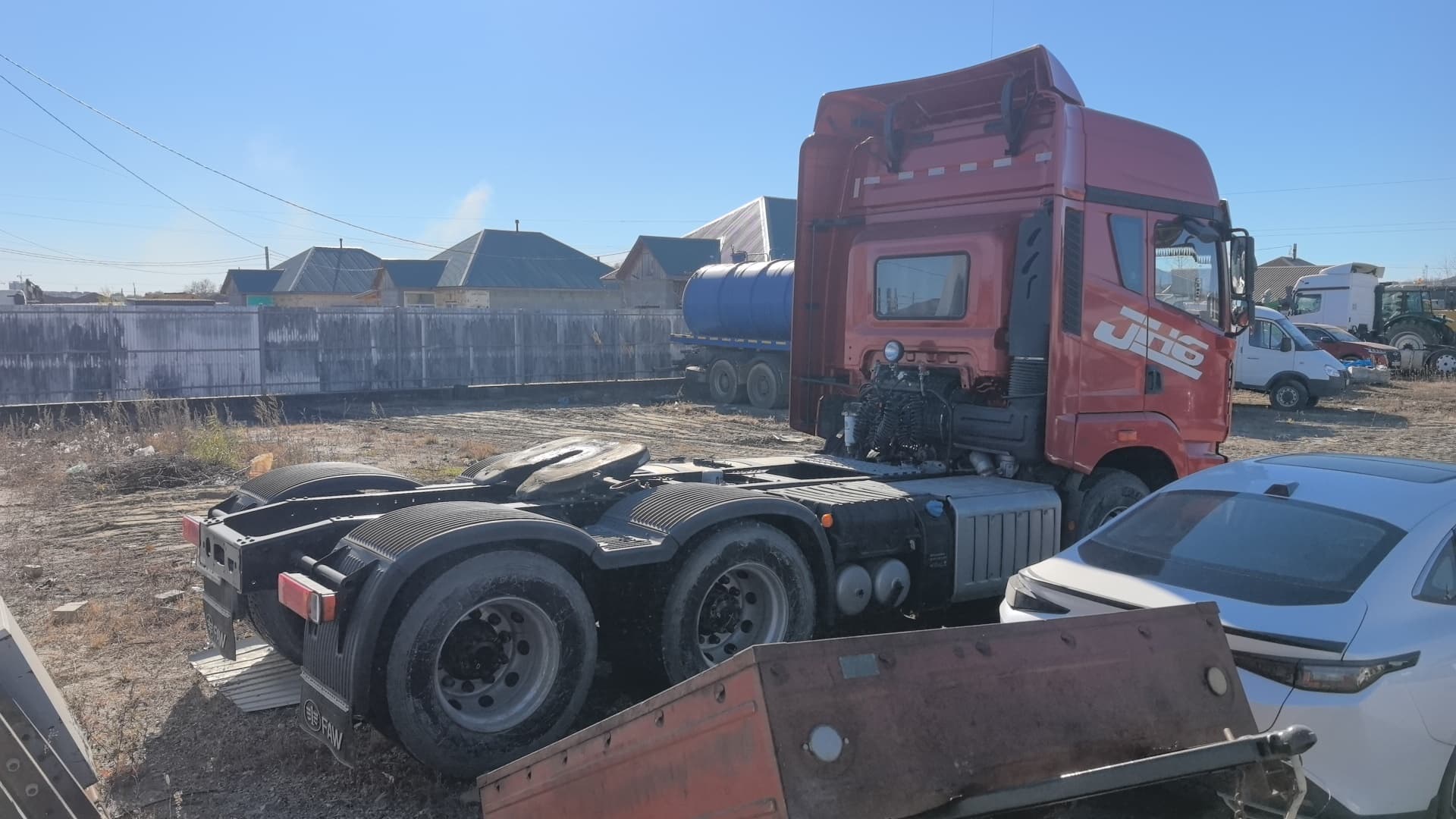 Jiefang JH6 6x4 Седельный тягач - 3
