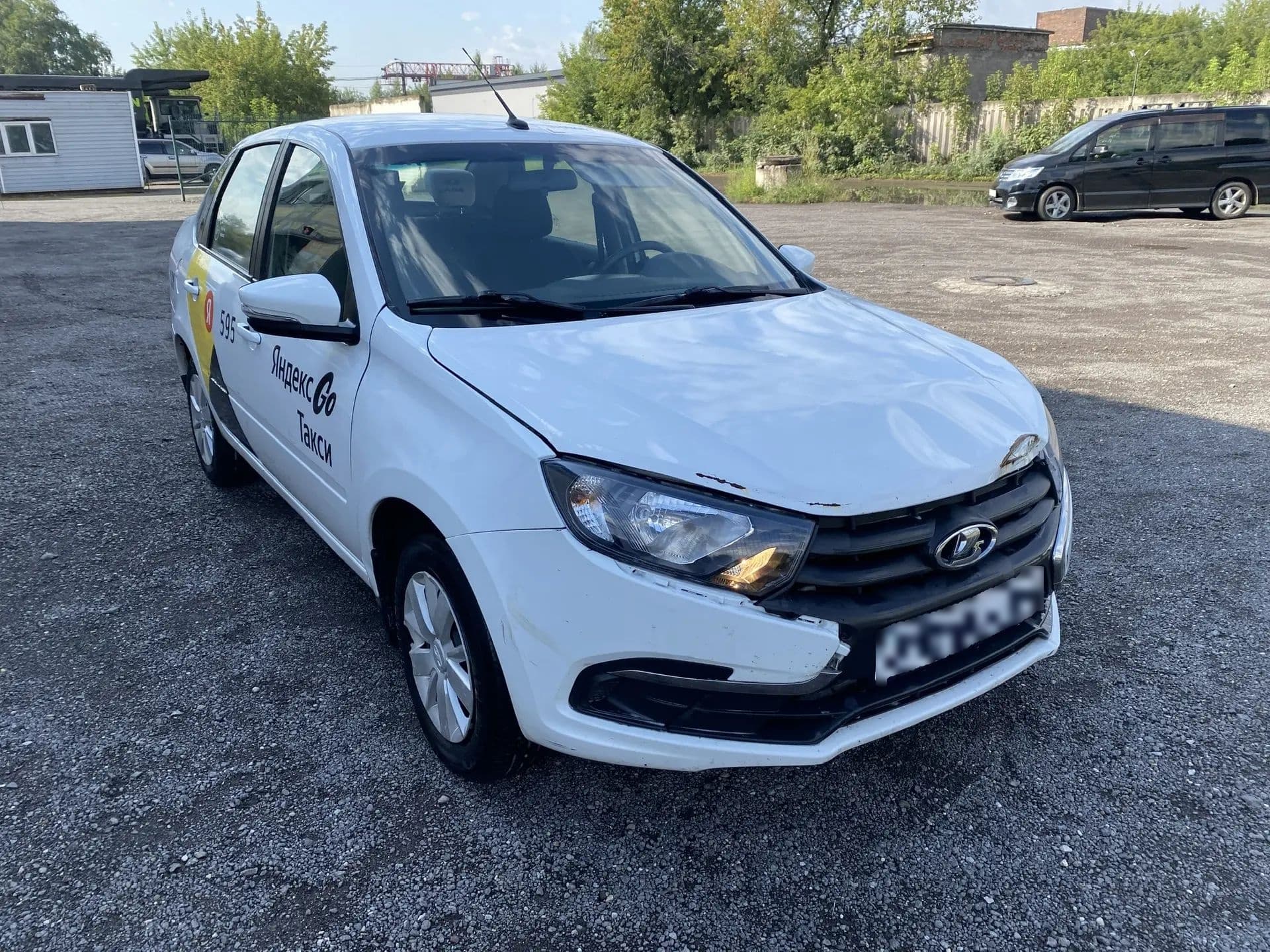 Lada Granta лифтбек - 2