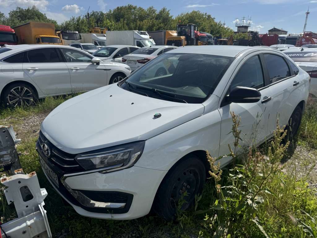 Lada Vesta седан - 1