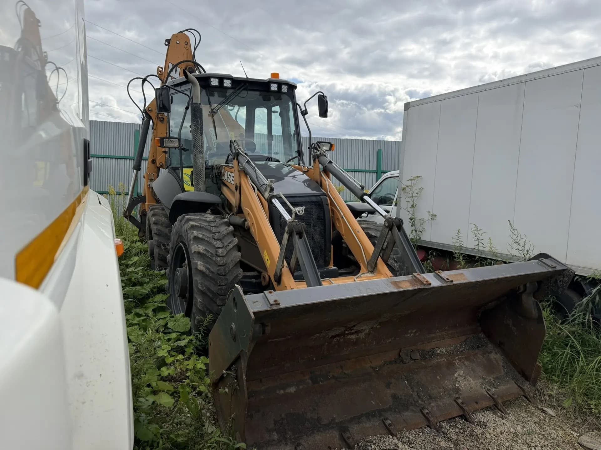 Case 695* Экскаватор-погрузчик - 2