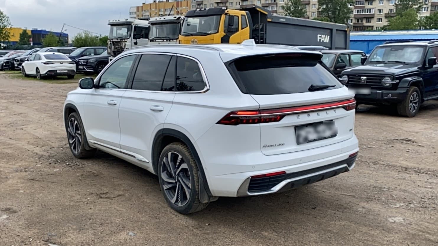 Geely Monjaro - 4