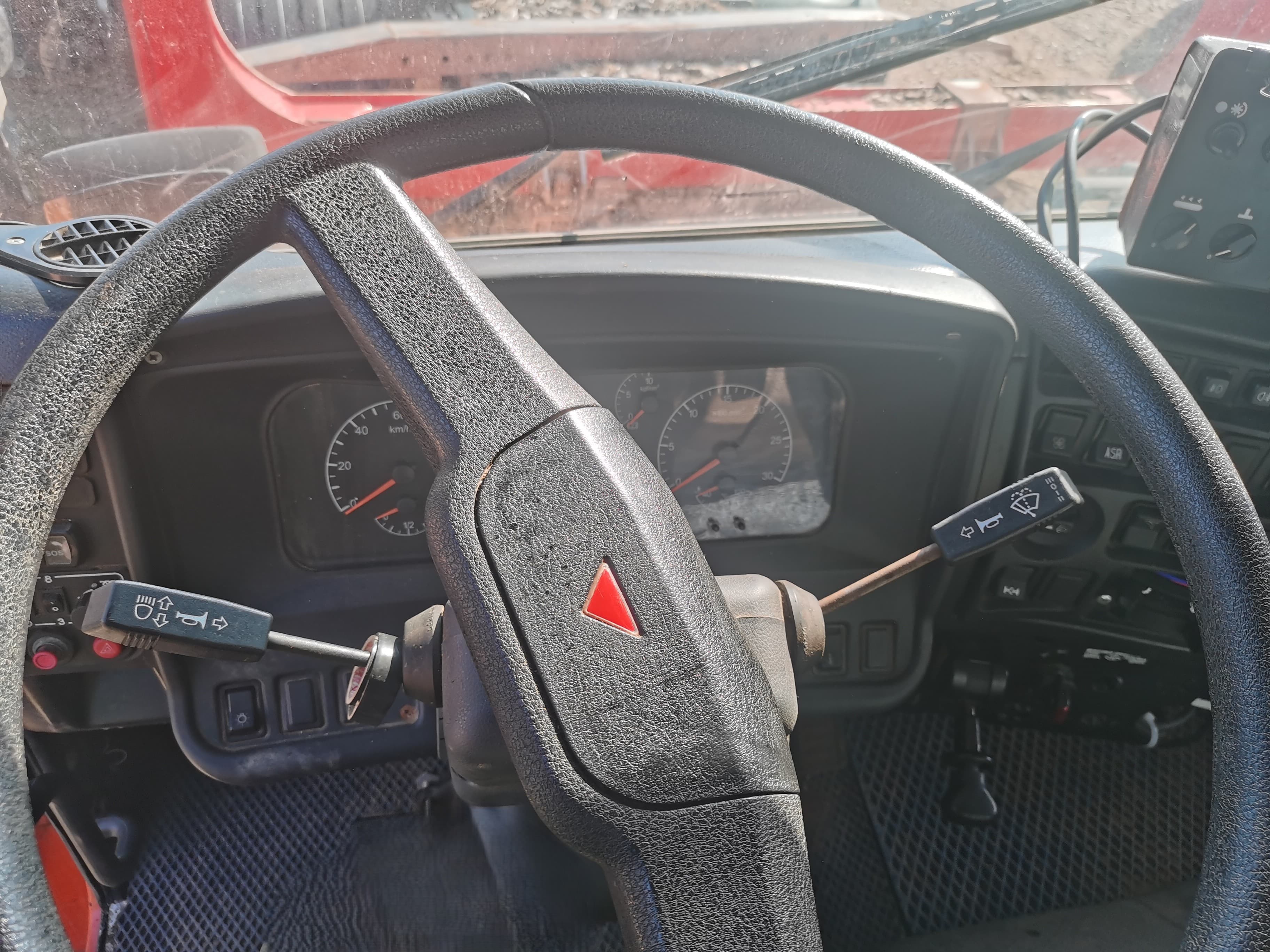 Ряжский Авторемонтный Завод МК-4534 на шасси КамАЗ 6520 6x4 КДМ - 5