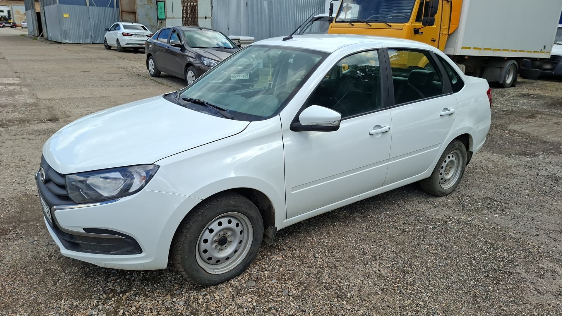 Lada Granta седан - 1