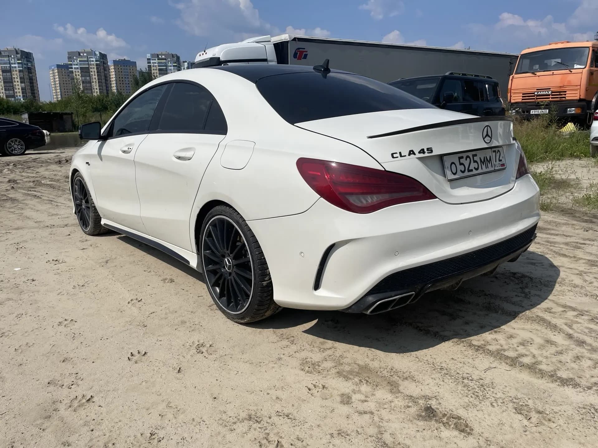 Mercedes-Benz CLA - 4