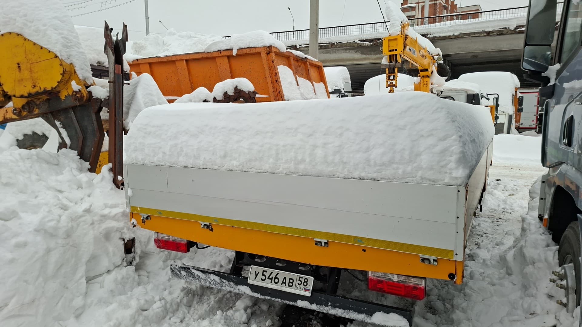 Рускомтранс DFA* на шасси Dongfeng C80 4x2 Бортовой с КМУ - 3