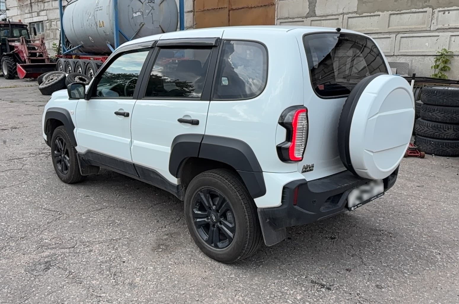 Lada Niva Travel - 4
