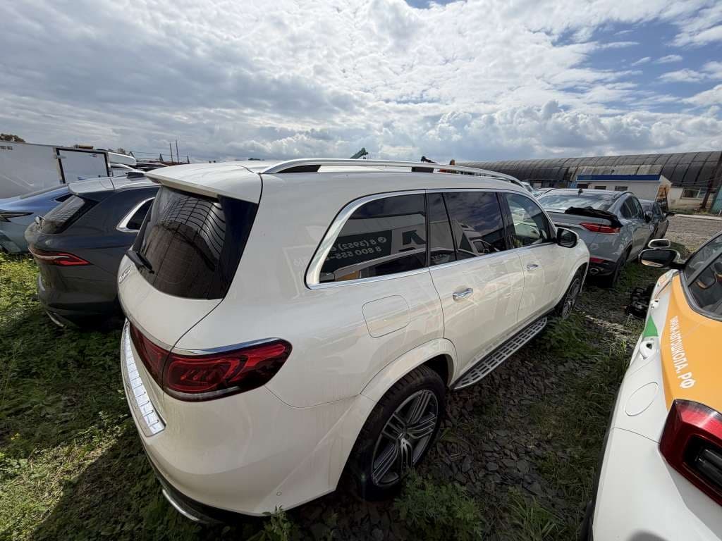 Mercedes-Benz GLS - 2