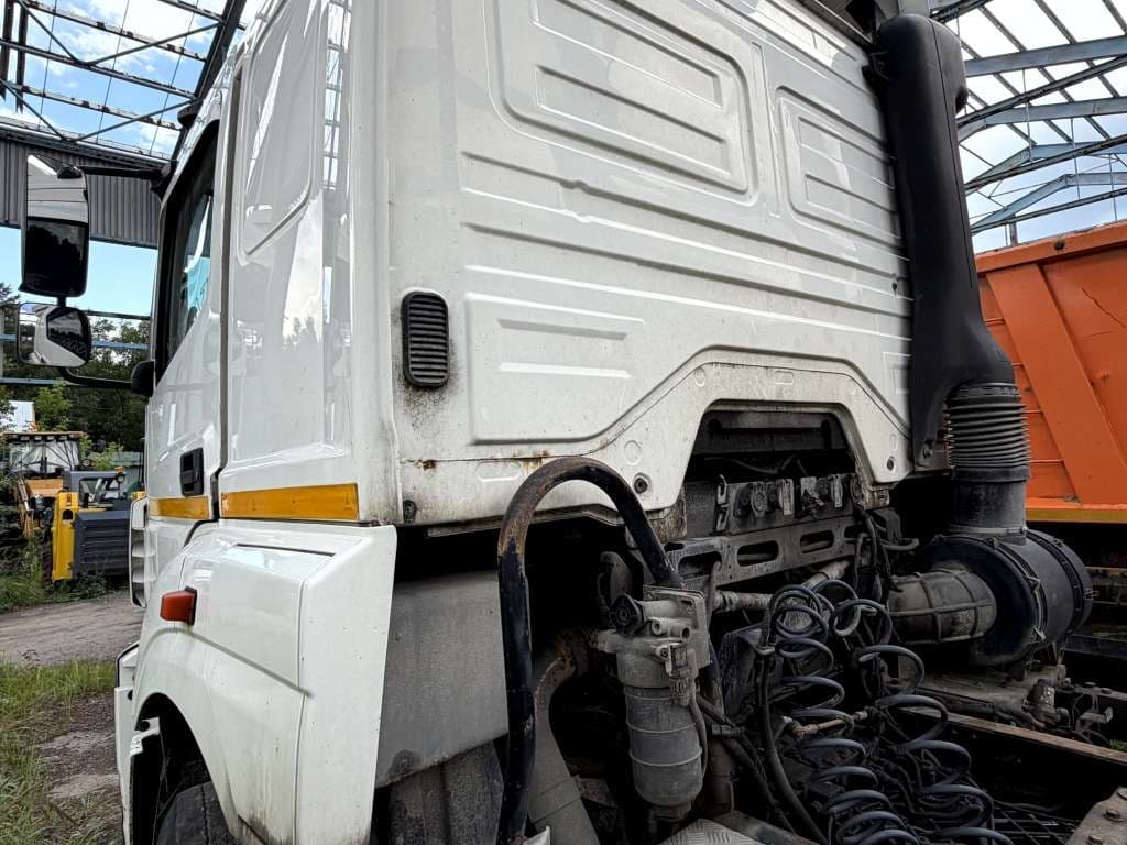 Камаз 65206 6x4 Седельный Тягач - 4
