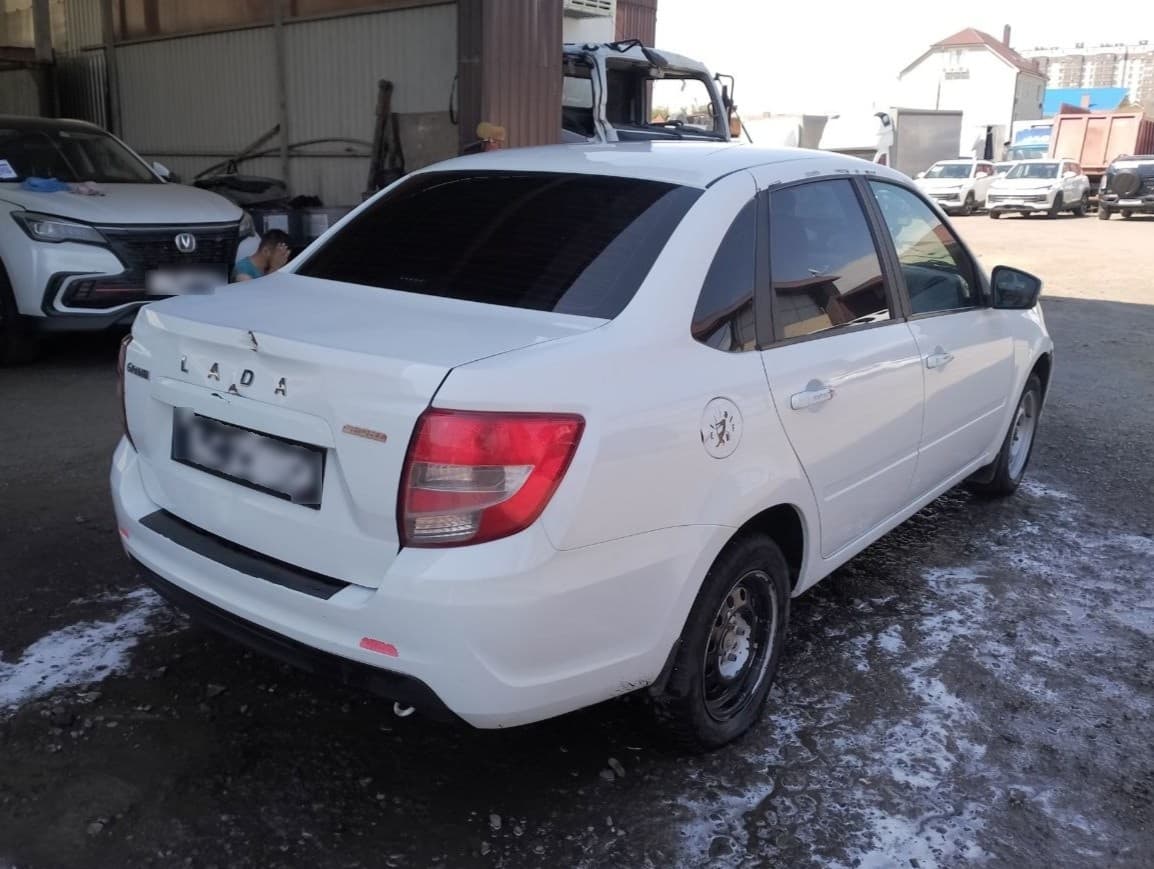 Lada Granta седан - 3