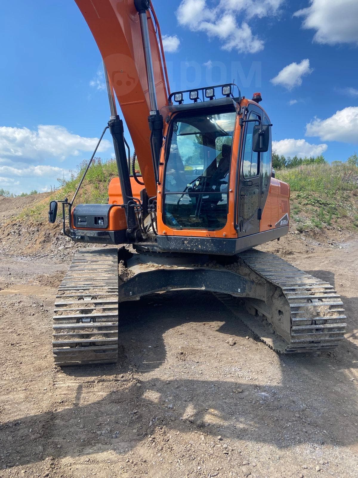 Doosan DX225 Экскаватор - 2