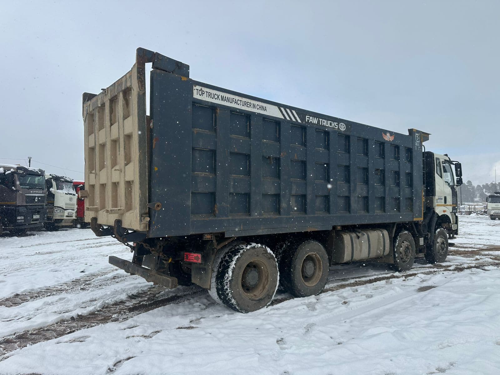 FAW J6 8x4 Самосвал - 3