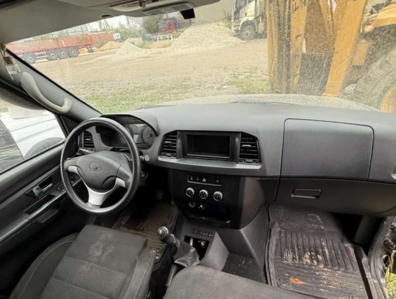 UAZ Profi - 5
