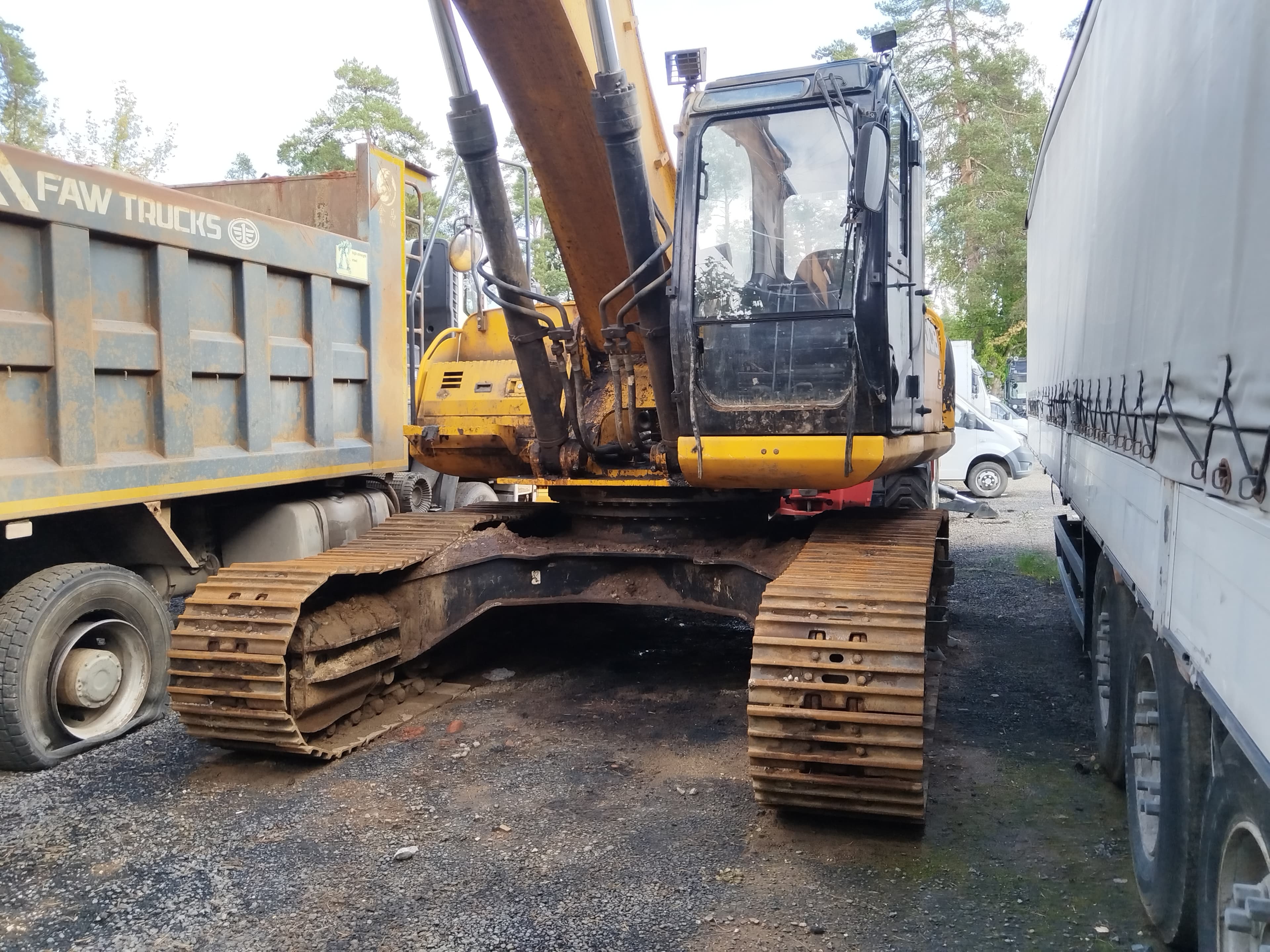 JCB JS 305 Экскаватор - 1