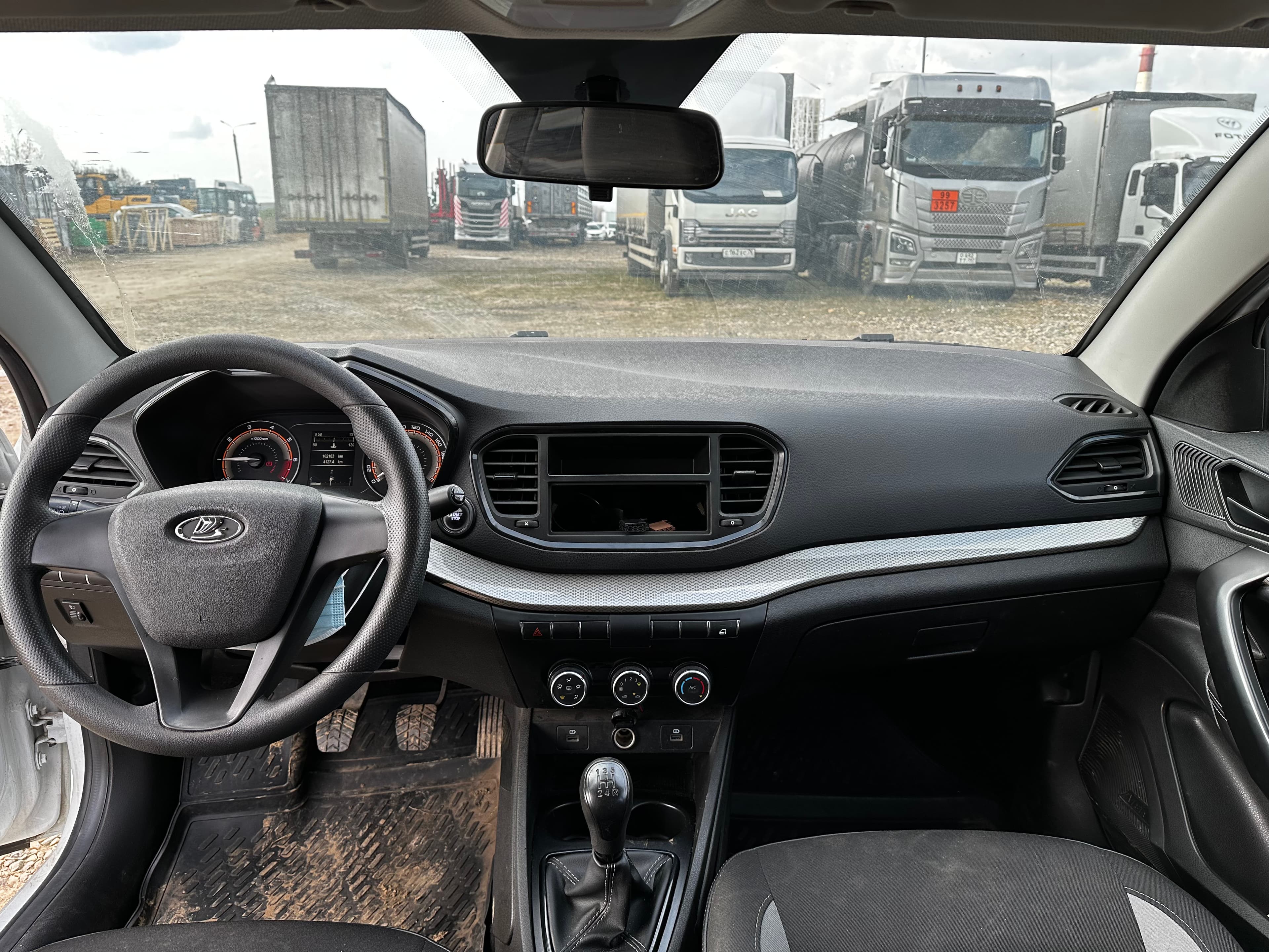 Lada Vesta седан - 5