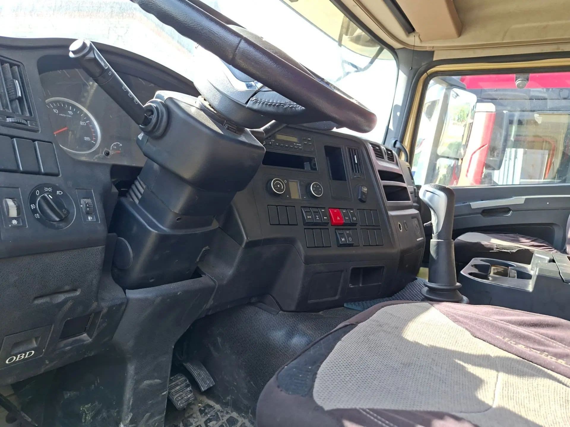 Shacman (Shaanxi) SX* 8x4 Самосвал - 4