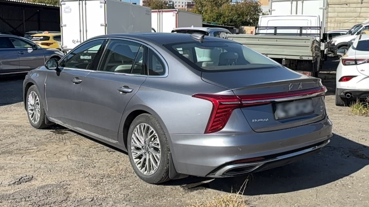 FAW HONGQI H5 - 4